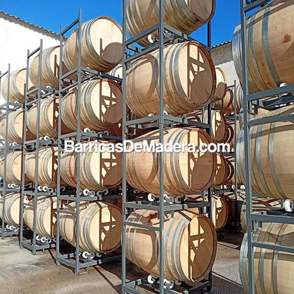 021-2026 Lote de 74 barricas usadas de 600L.